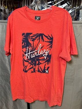Hurley Coral Red Tee with Navy Palm Graphic, Size Large